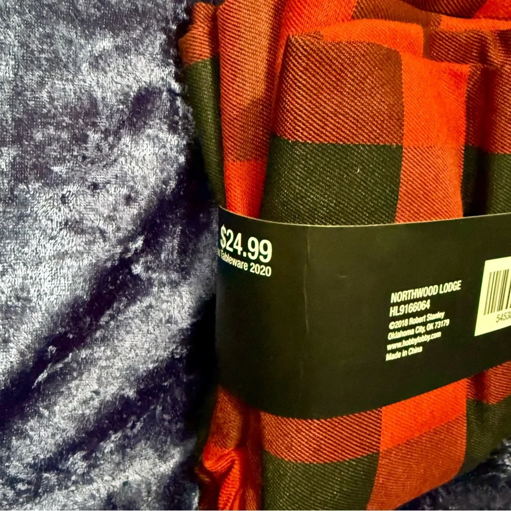 Robert Stanley Home‎ Collection Tablecloth Black & Red Buffalo Check 84